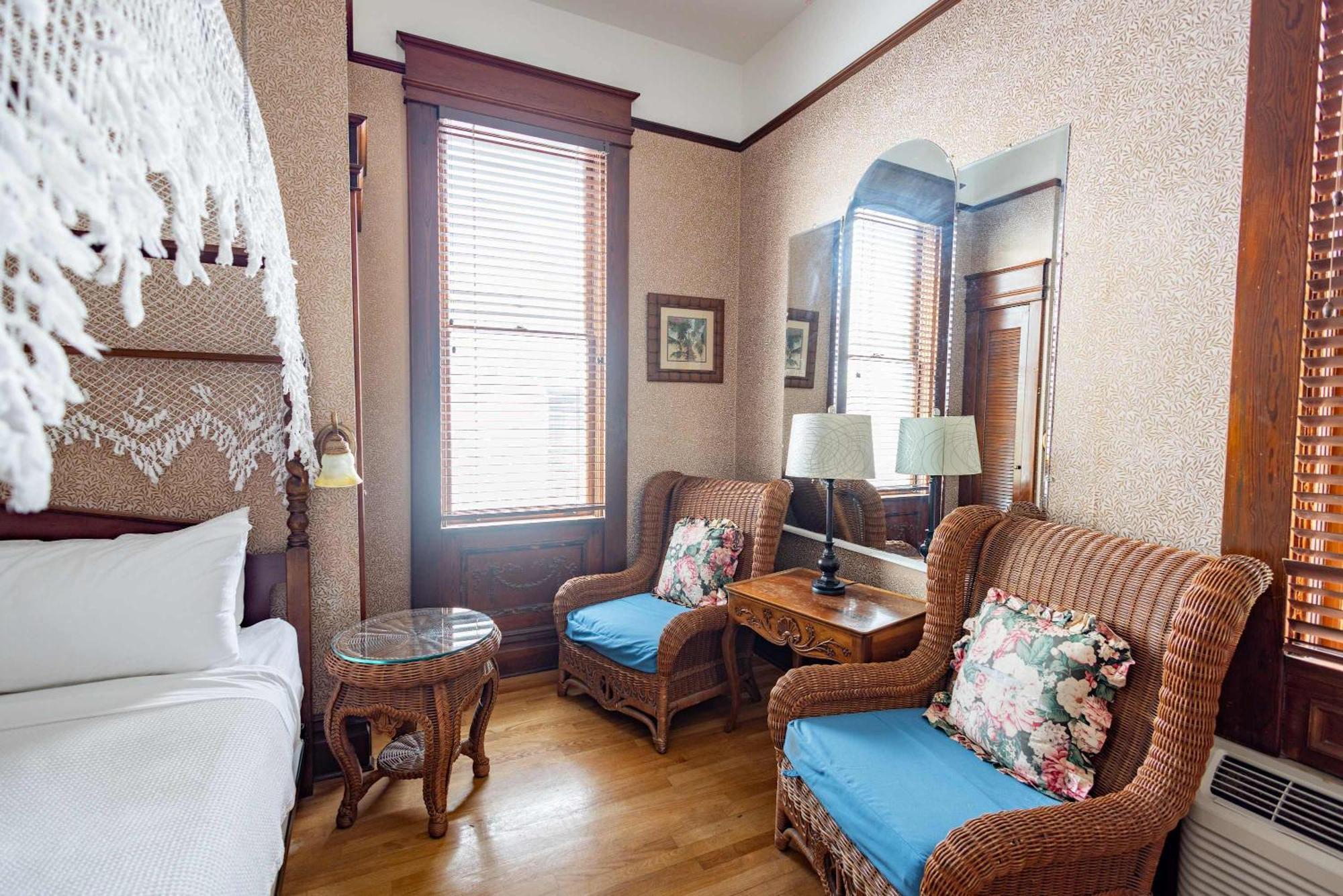 Classic King With Balcony At Curry Mansion Key West Exteriér fotografie